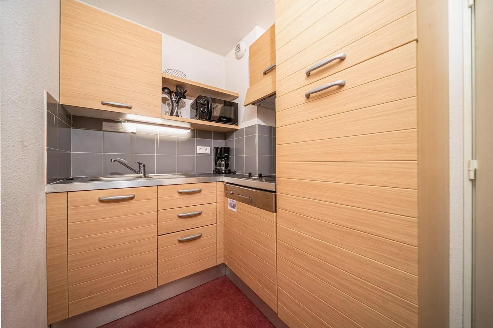 C. du Verdon N°3302 - 2P6C-Kitchen