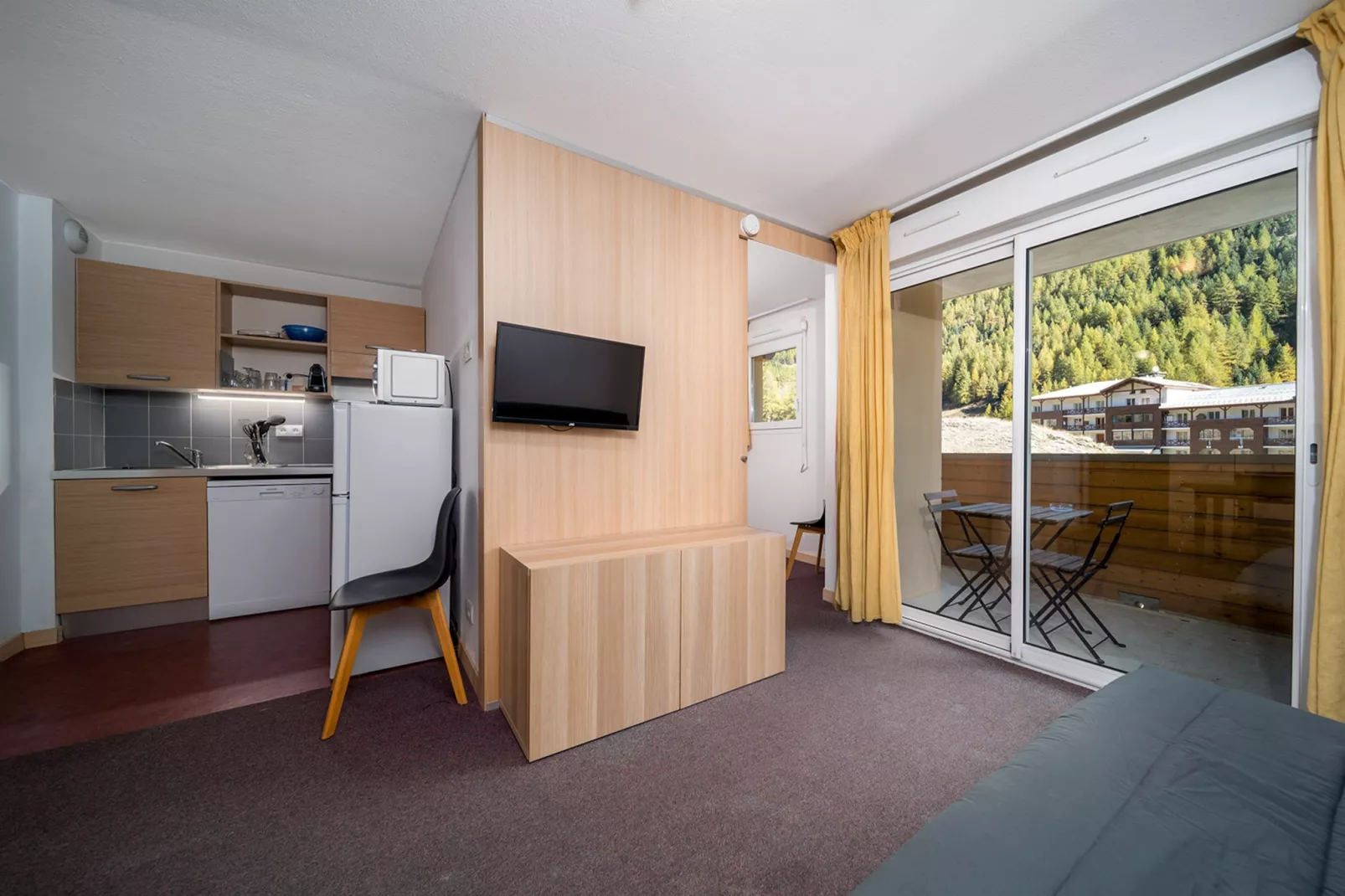 C. du Verdon N°2204 - 2P6C-Kitchen