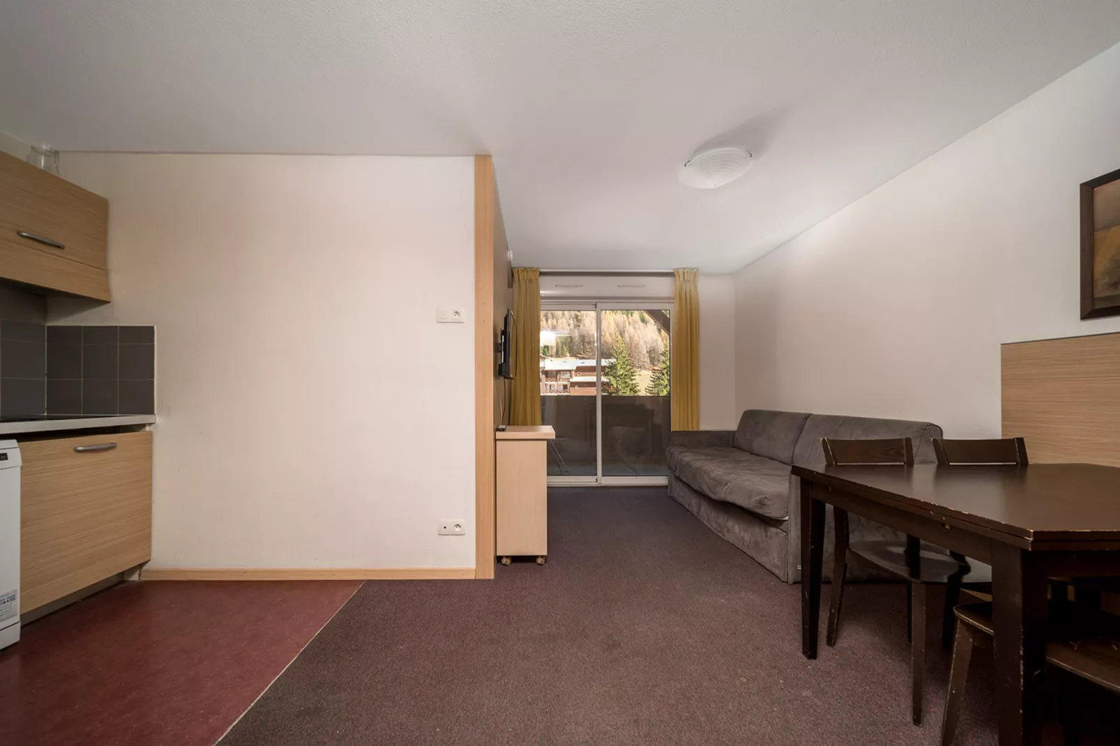 C. du Verdon N°2104 - 2P6-Living room