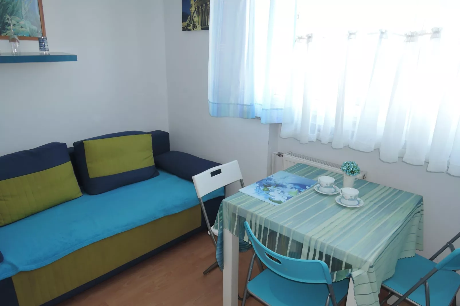 Trójka niebieska I piętro-Wohnzimmer