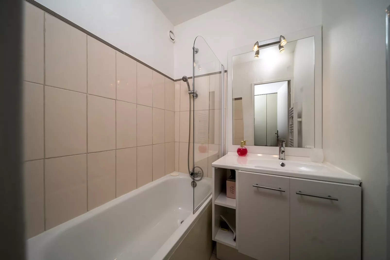 LES TERRASSES DE LA FOUX N°291 - ST4-Bathroom