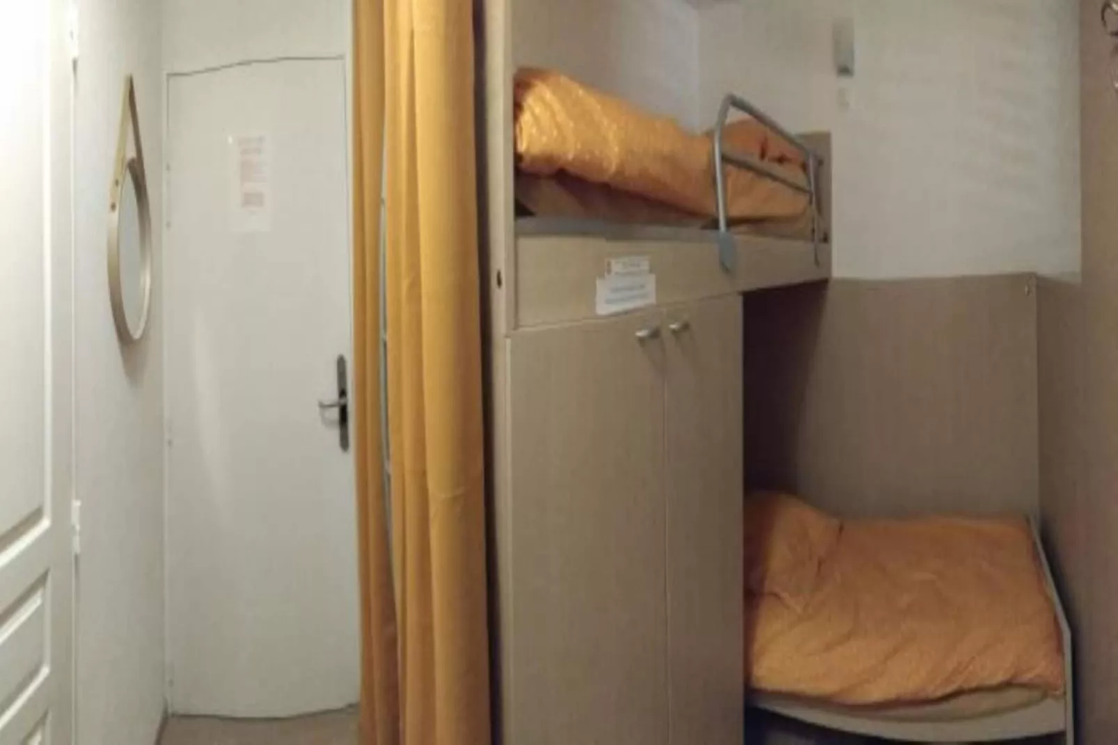 C. DU VERDON N°2301 - 2P6C-Bedroom