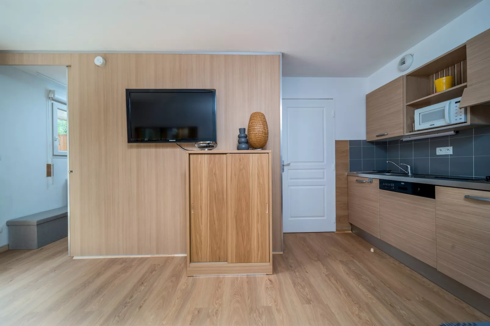C. du Verdon N°2306 - 2P4-Living room