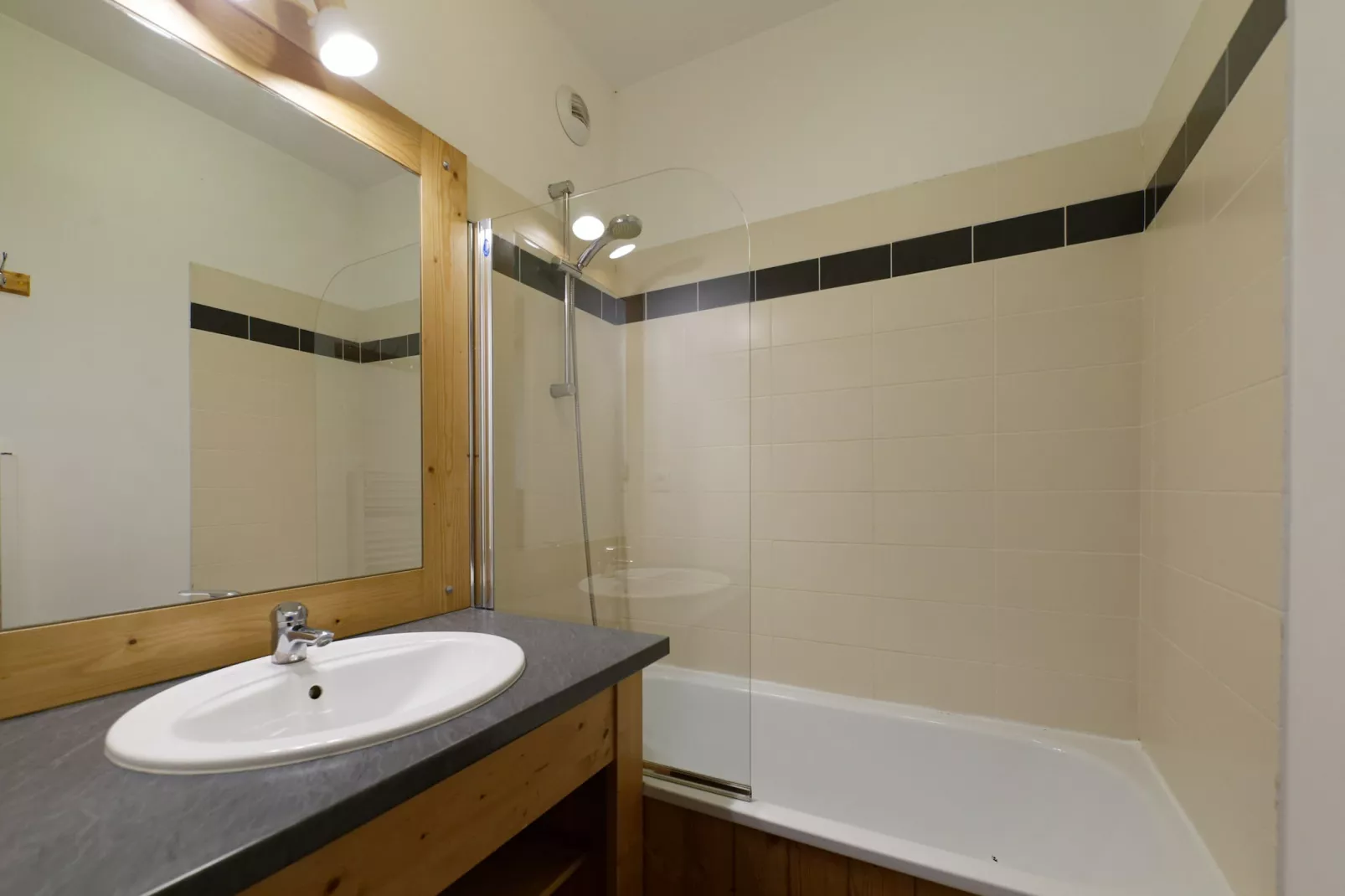T.Bergerie B N°406 - 2P6C-Bathroom