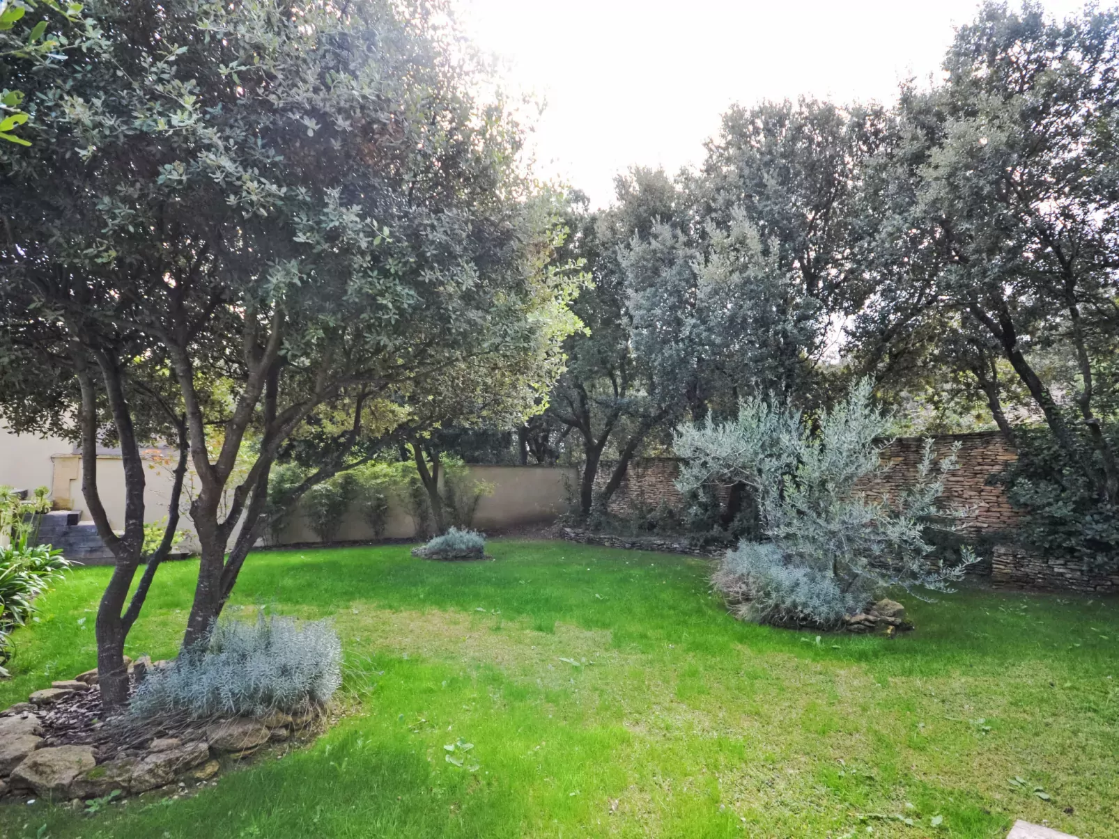 La Romaine-Outside
