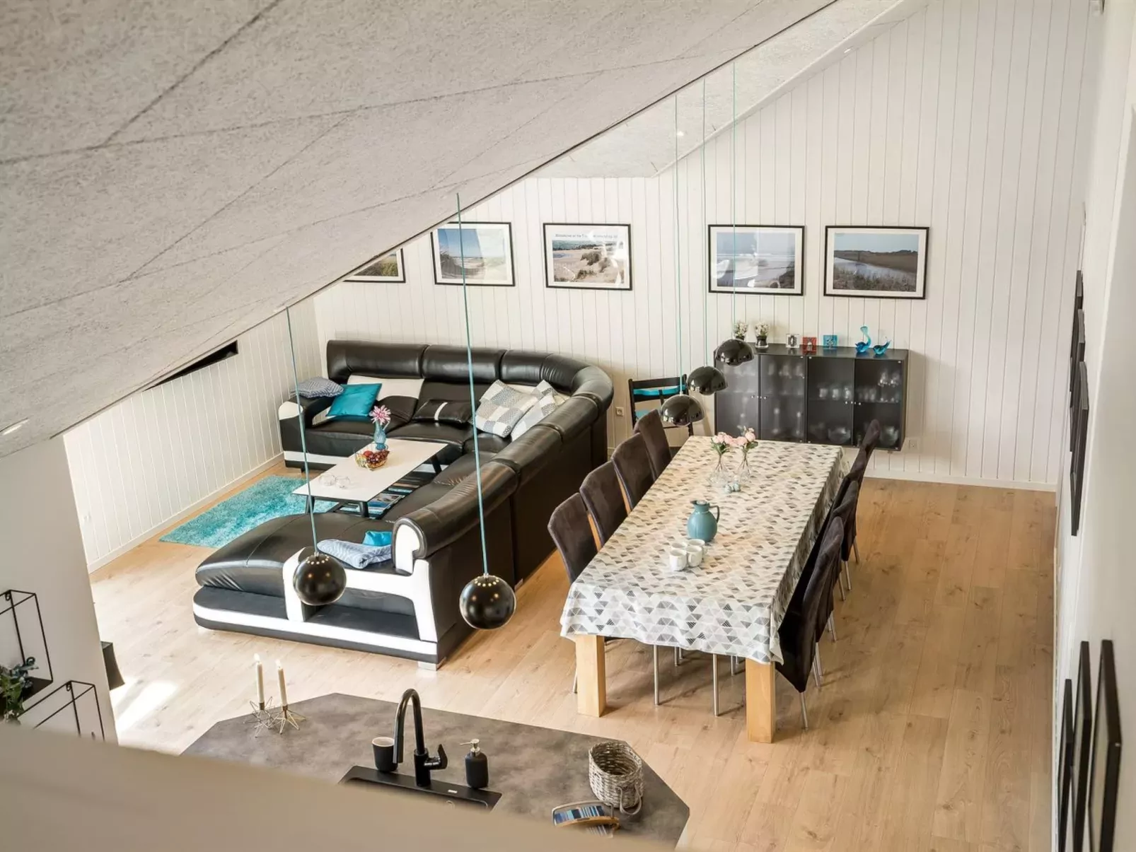 "Sunna" - 1.2km from the sea-Inside