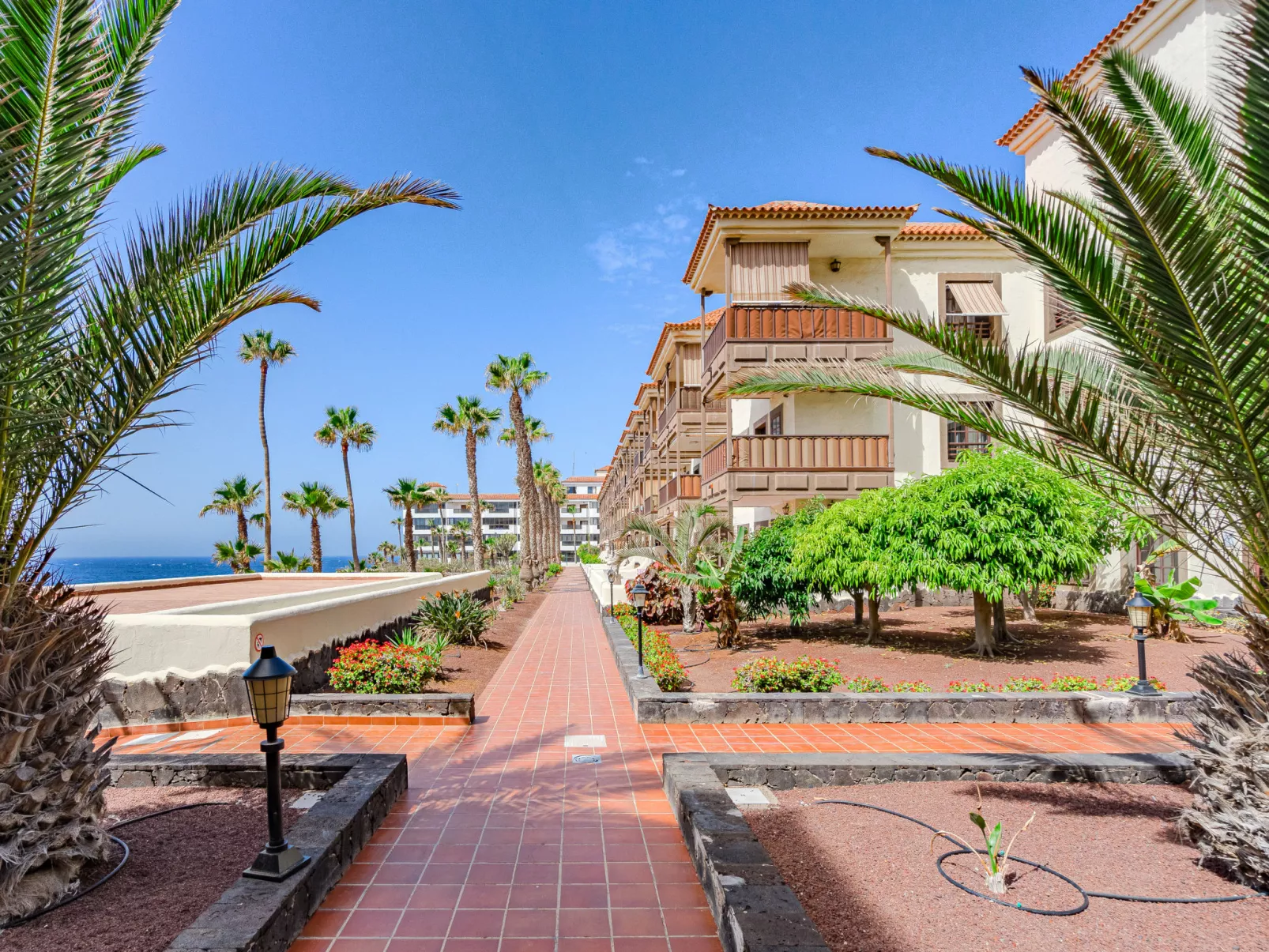 Balcón del Mar-Outside