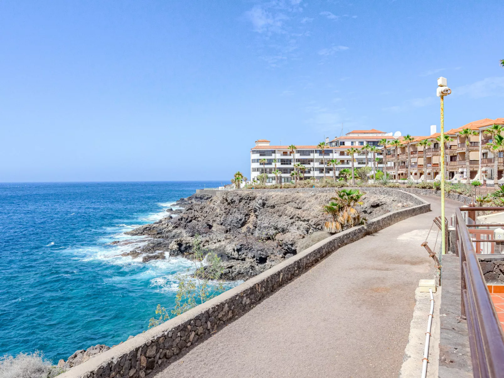 Balcón del Mar-Outside