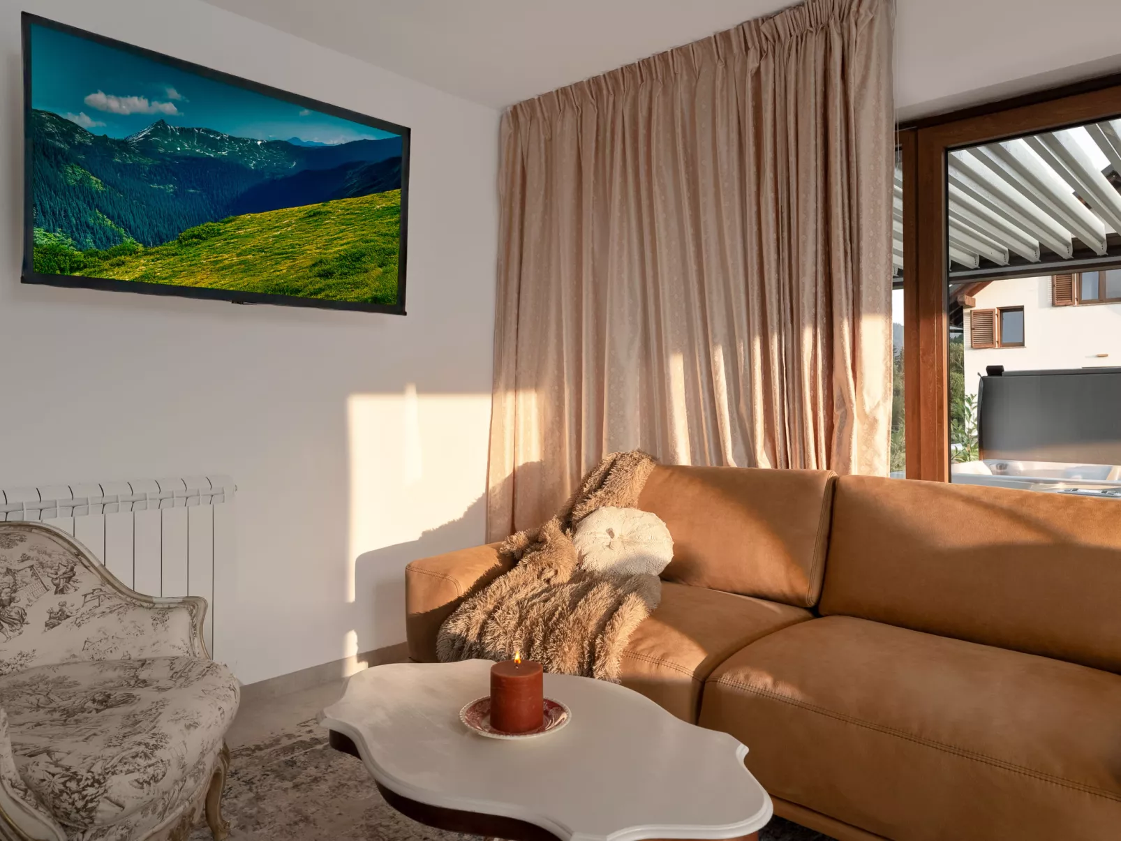 Mountain House Volta 1-Inside