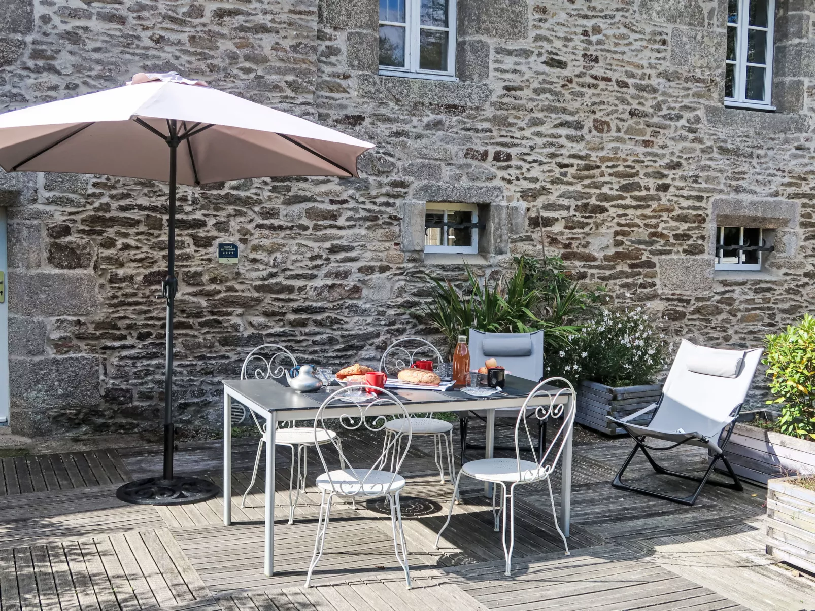 La Manoir du Moros-Outside