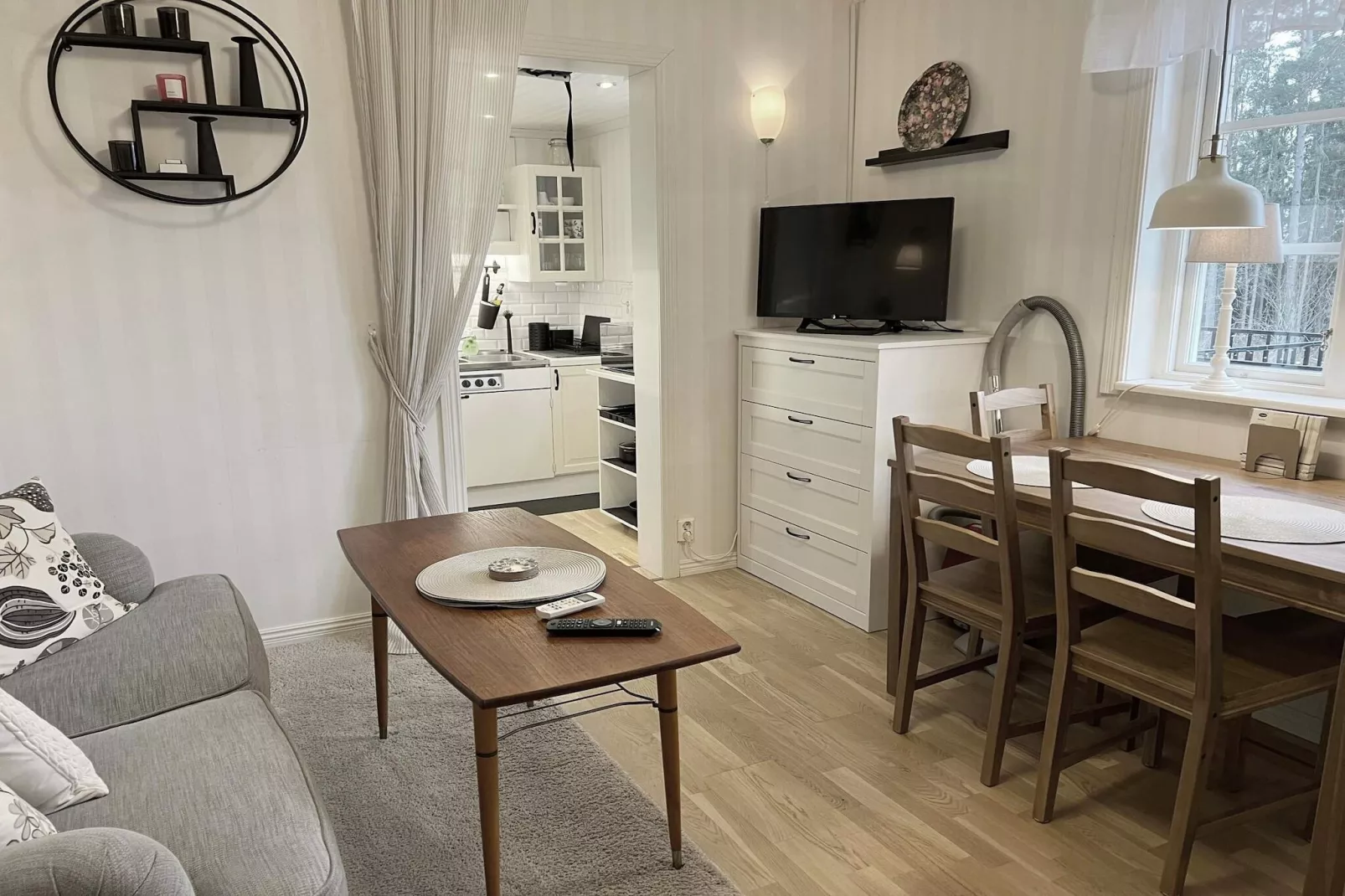 2 person holiday home in FäRENTUNA-Indoor