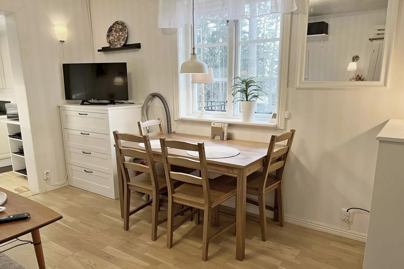 2 person holiday home in FäRENTUNA-Indoor