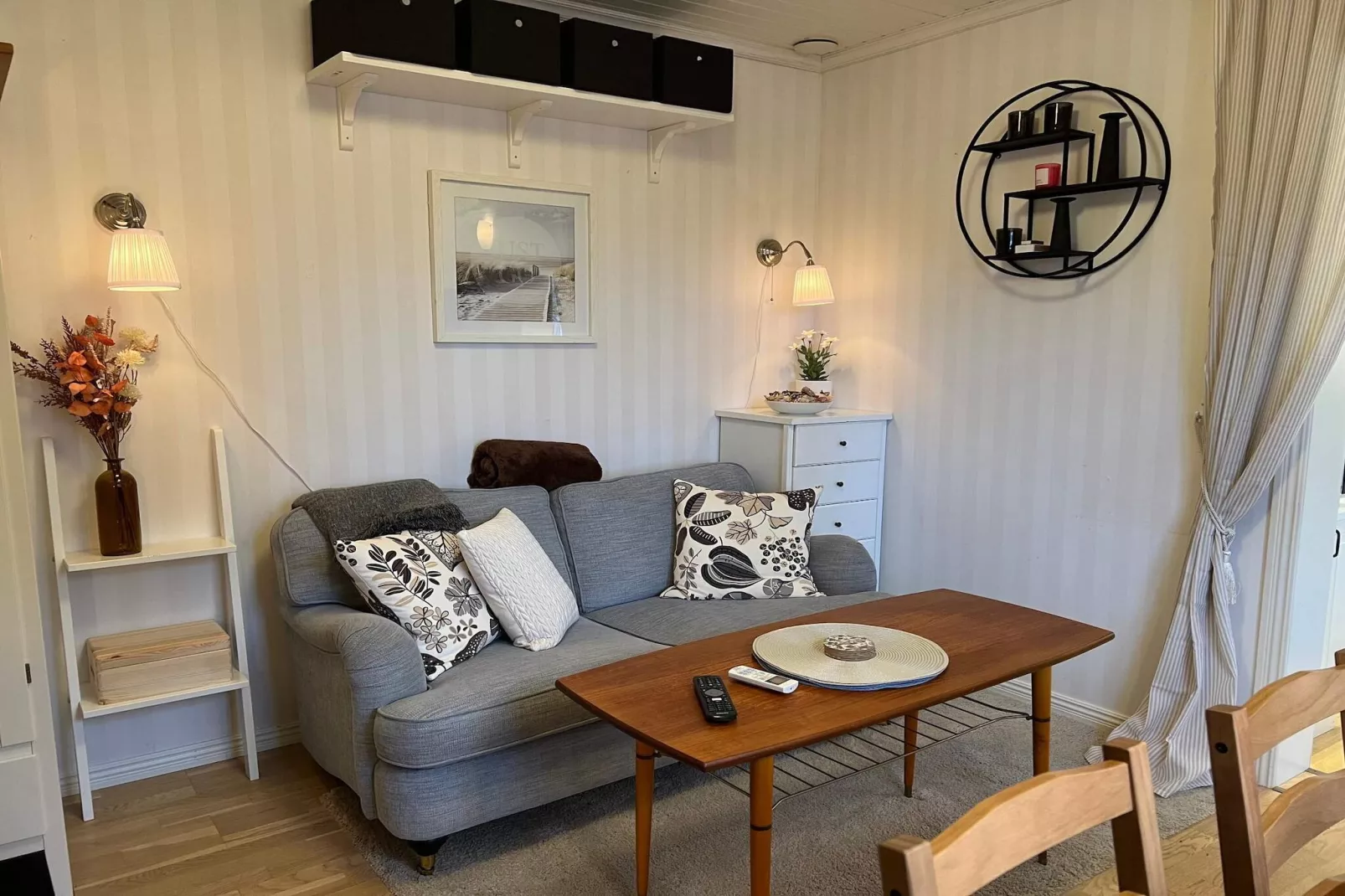 2 person holiday home in FäRENTUNA-Indoor