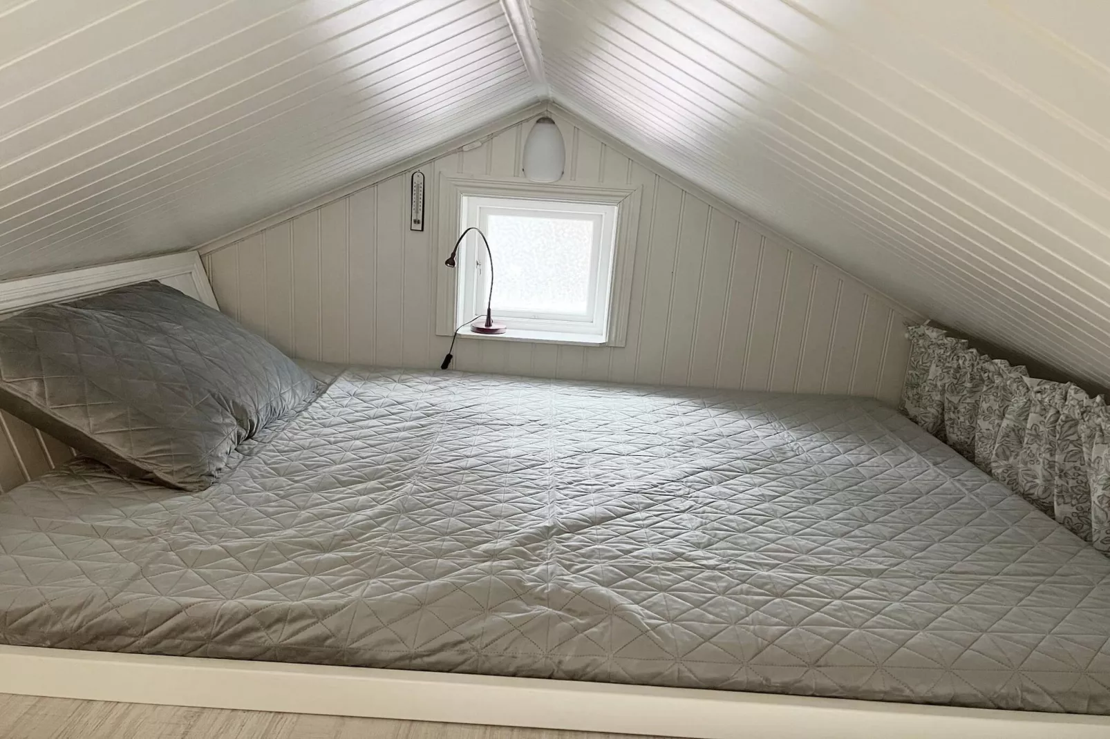 2 person holiday home in FäRENTUNA-Indoor