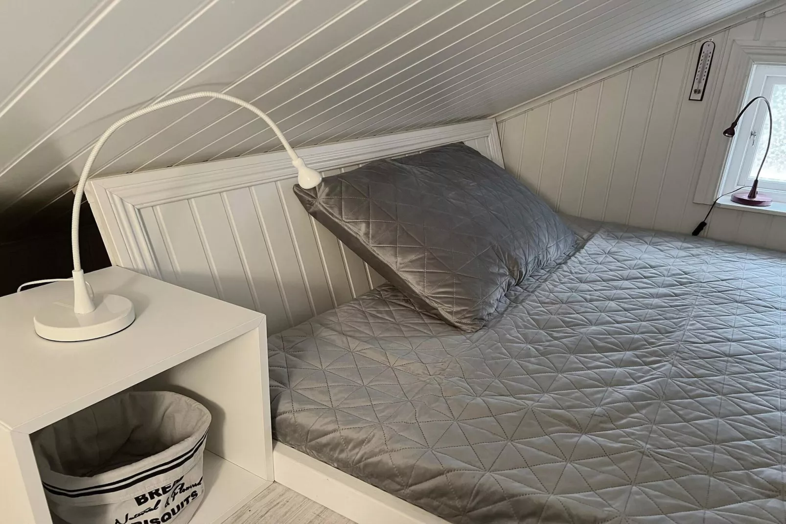 2 person holiday home in FäRENTUNA-Indoor