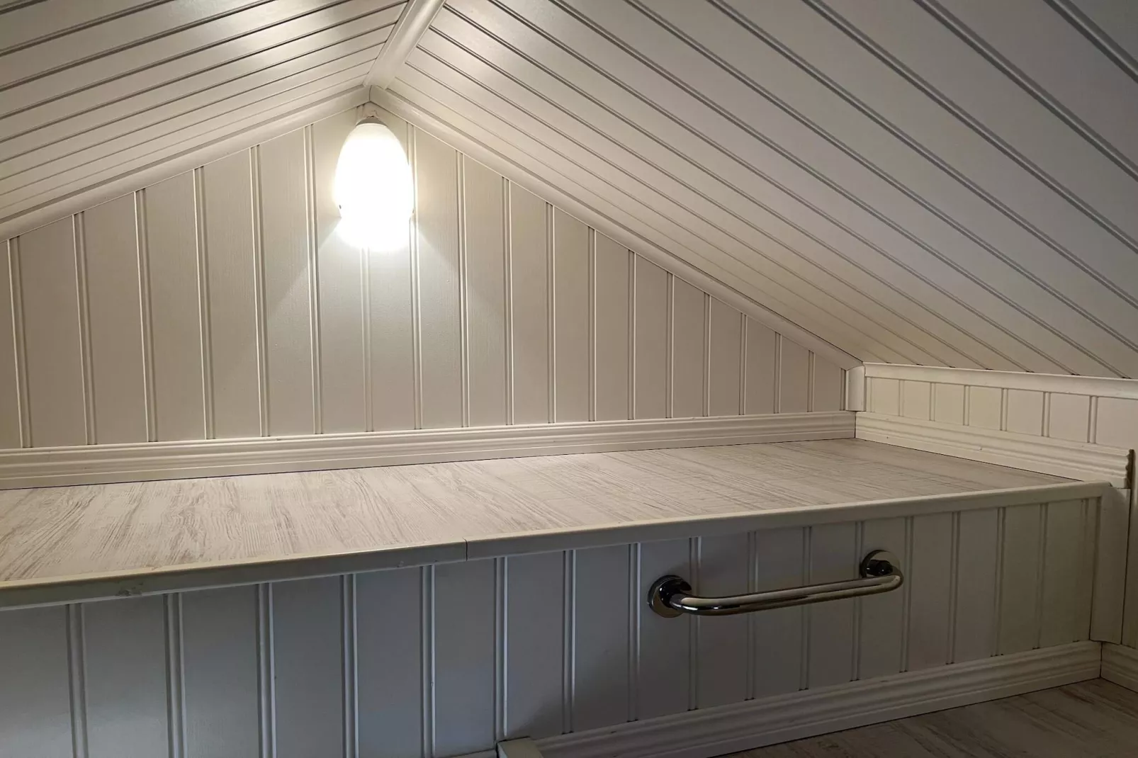2 person holiday home in FäRENTUNA-Indoor