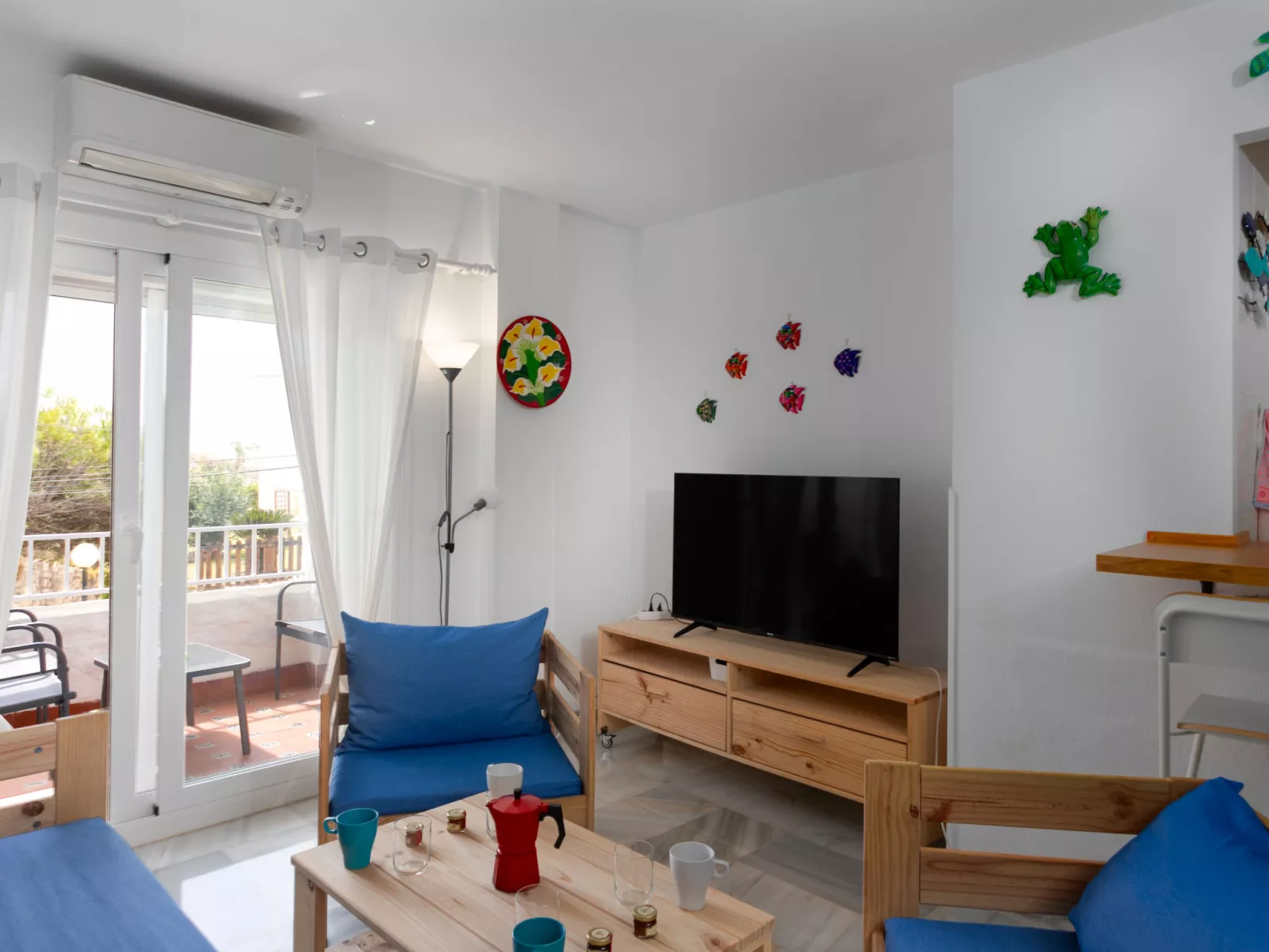 First Line Arena Beach-Inside