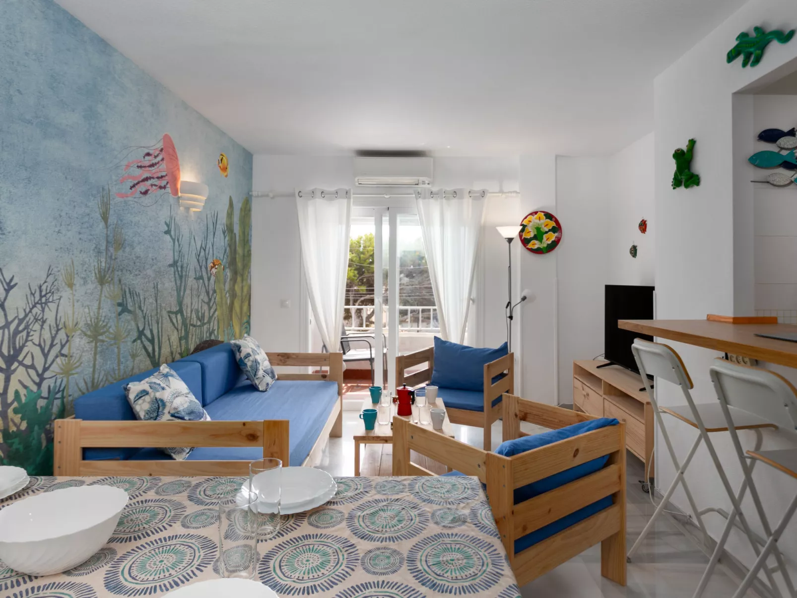 First Line Arena Beach-Inside