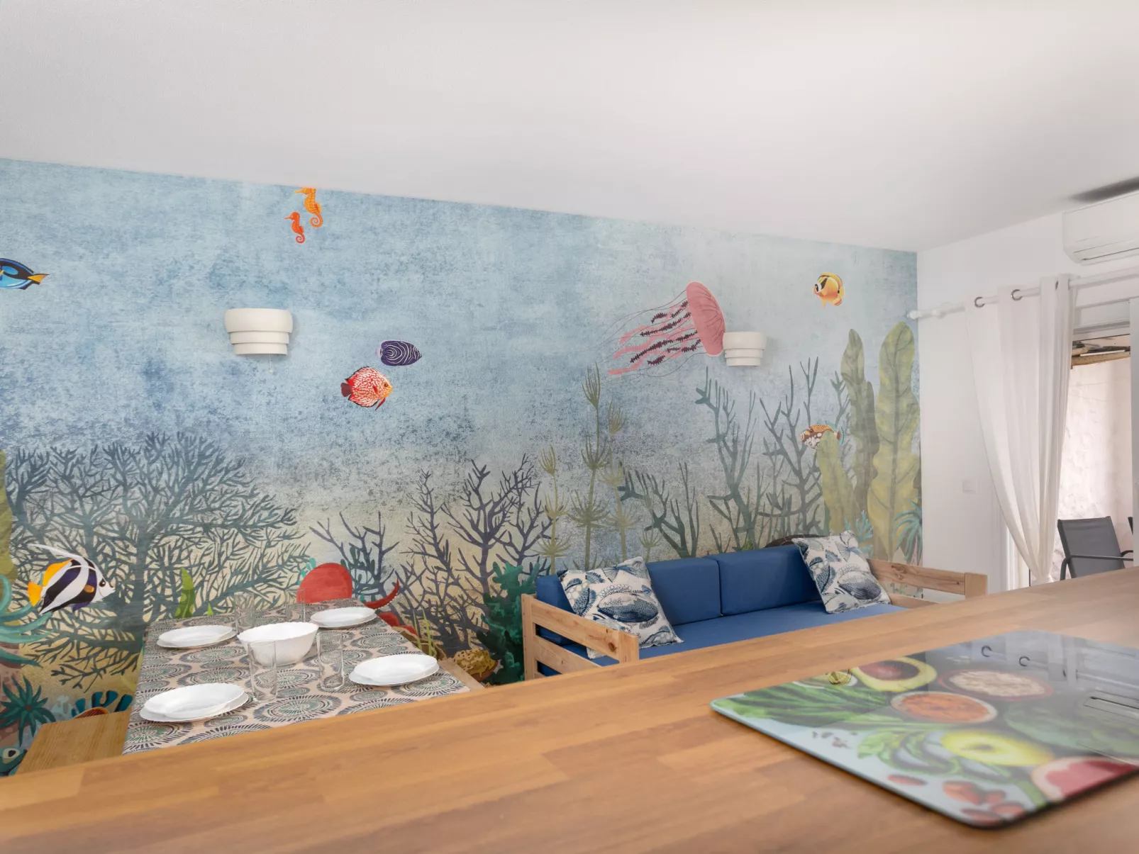 First Line Arena Beach-Inside