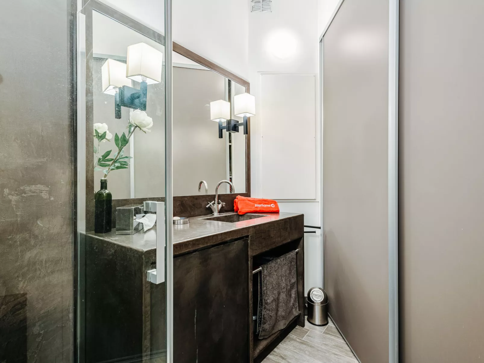 La Houle-Inside