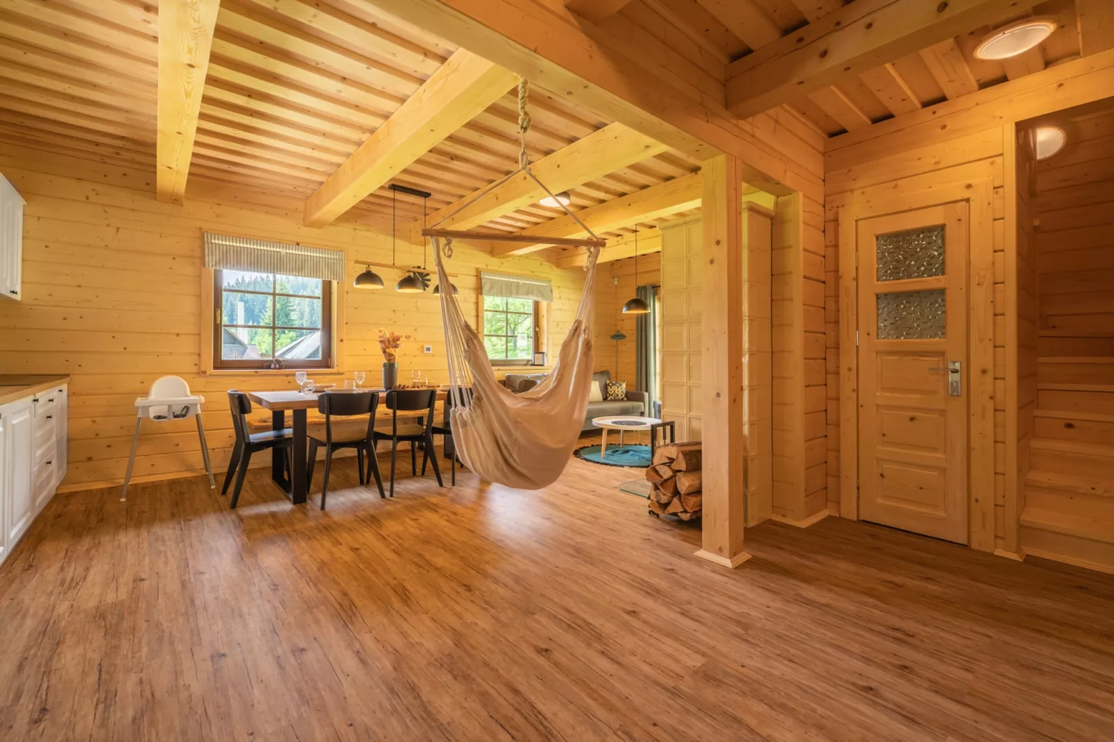 Velké Karlovice MKR545-Esszimmer