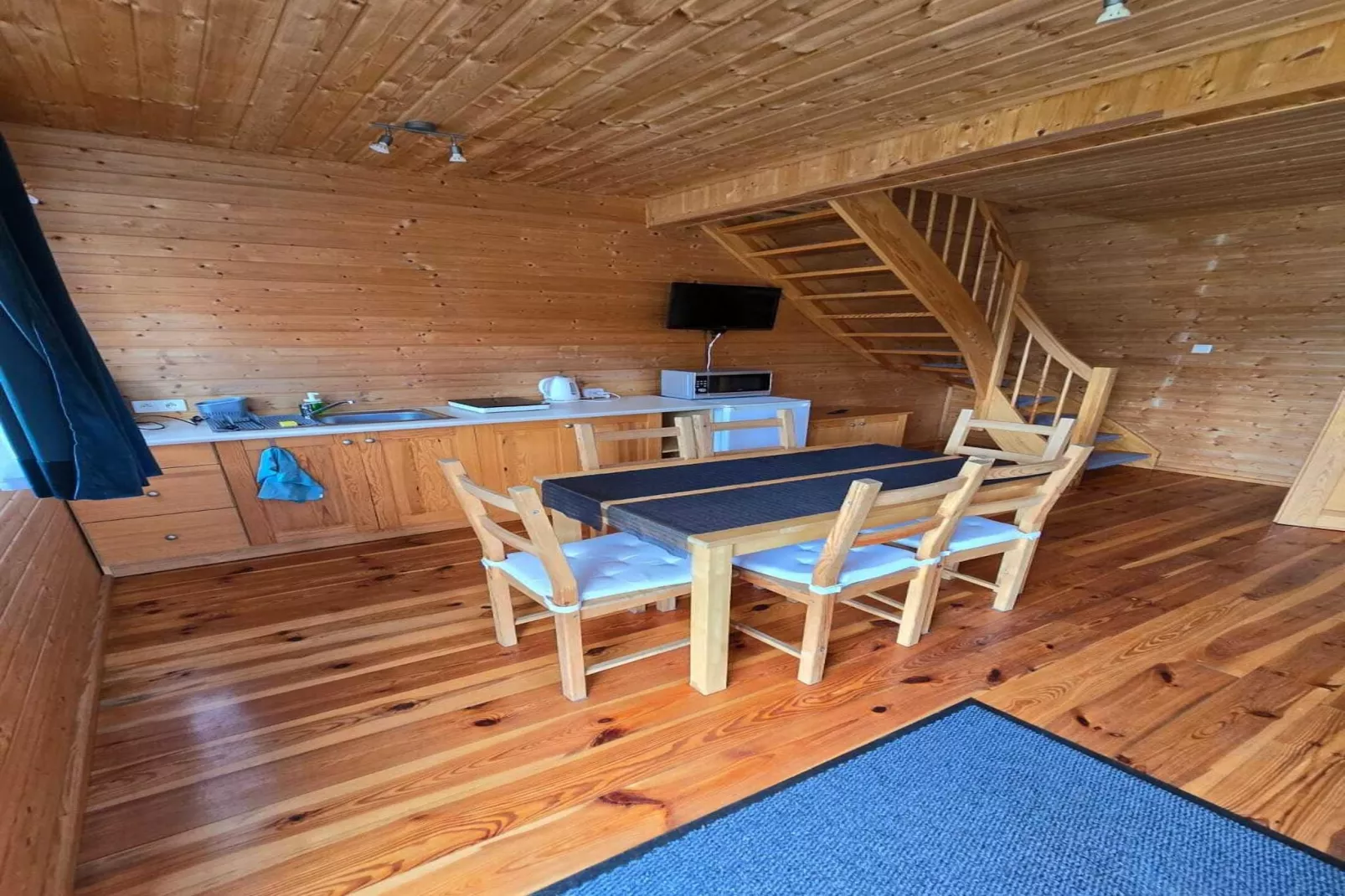 Domki wakacyjne STANDARD dla 4 osób Sarbinowo-Dining room
