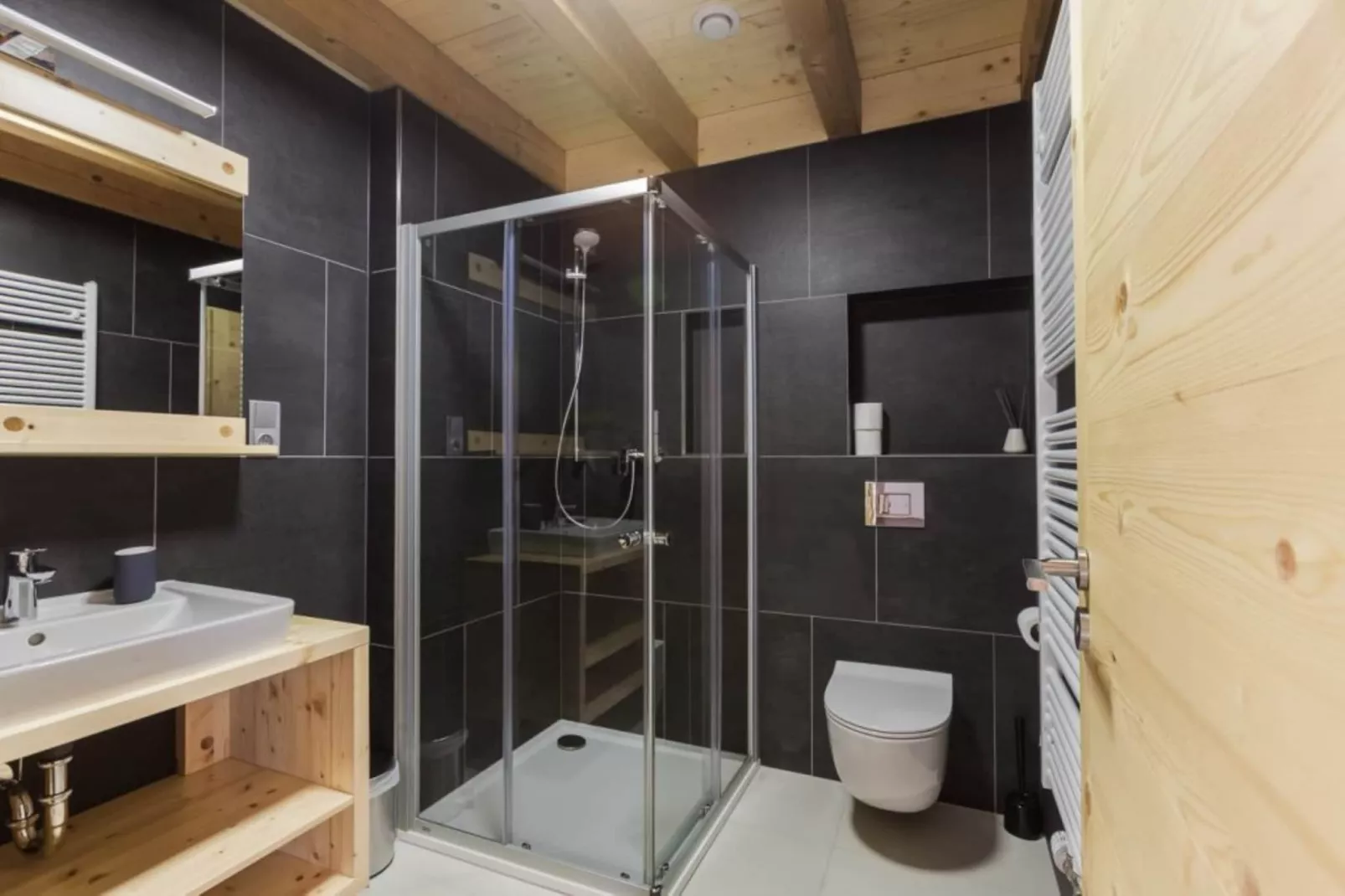 Malá Morávka MMF24-Bathroom