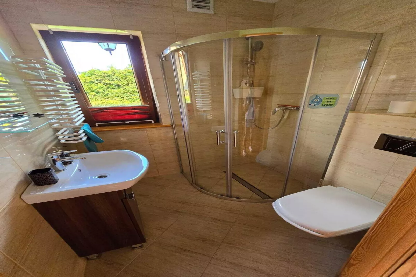 Domki wakacyjne STANDARD dla 4 osób Sarbinowo-Bathroom