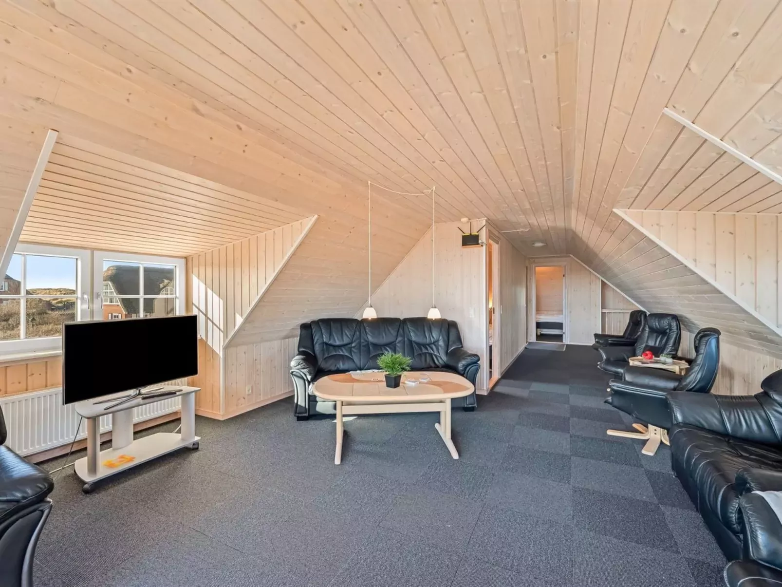 "Gytha" - 75m from the sea-Drinnen