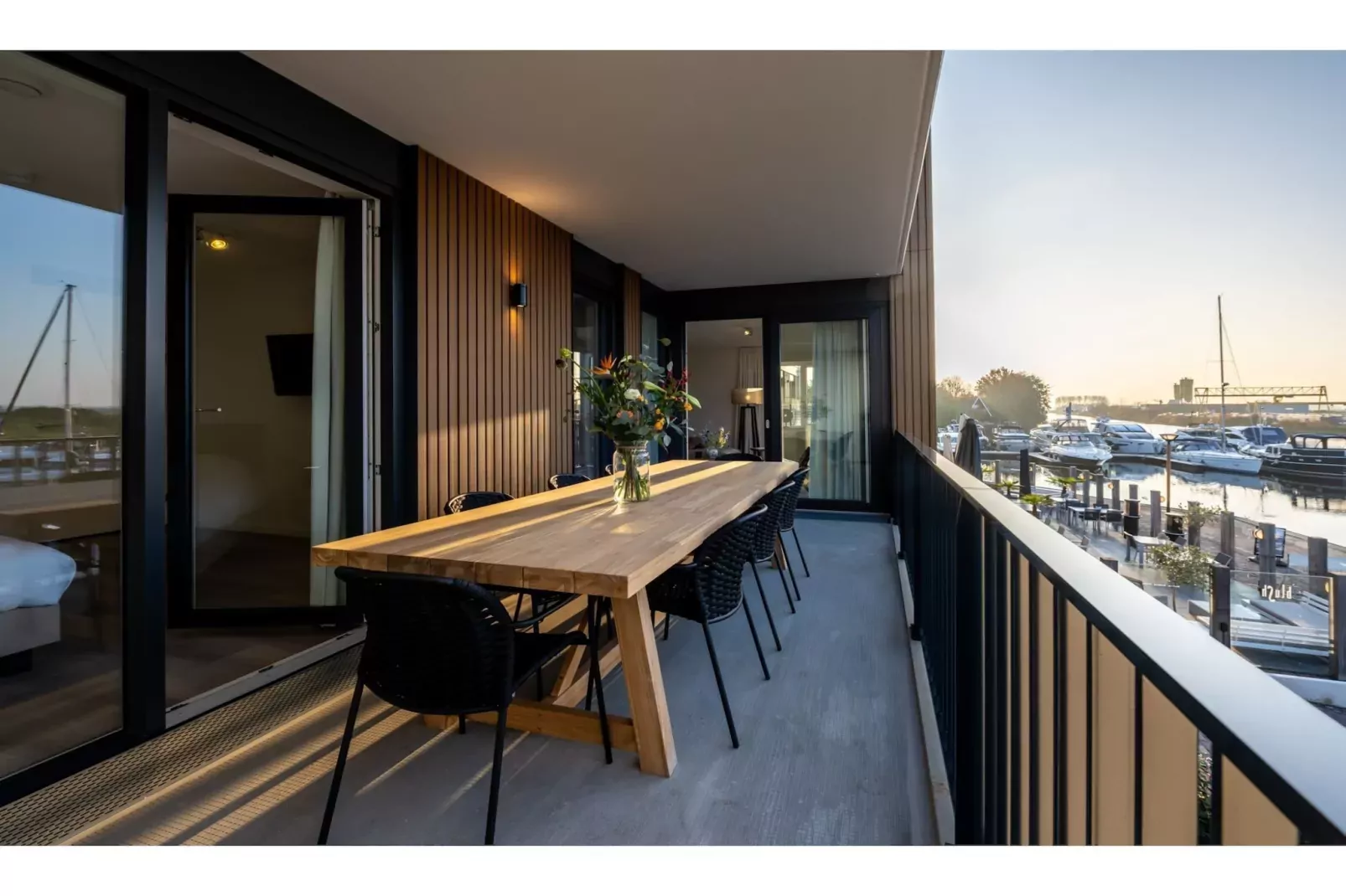 Harbour Loft 1K Residence Marina havenzicht-Terrace balcony