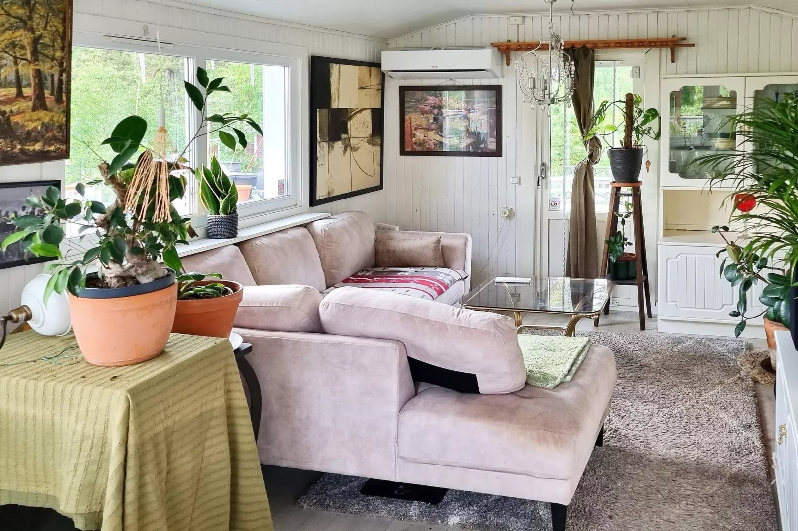 4 person holiday home in ÅRSTA HAVSBAD-Indoor