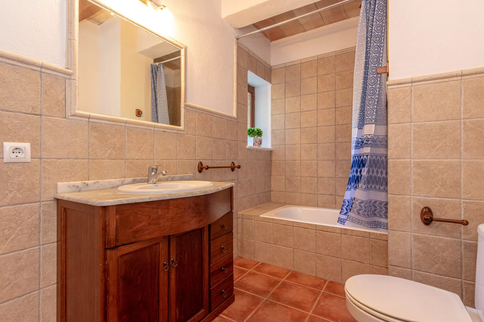 Cal Mercader Gran Villa con Piscina y Jardín-Badezimmer