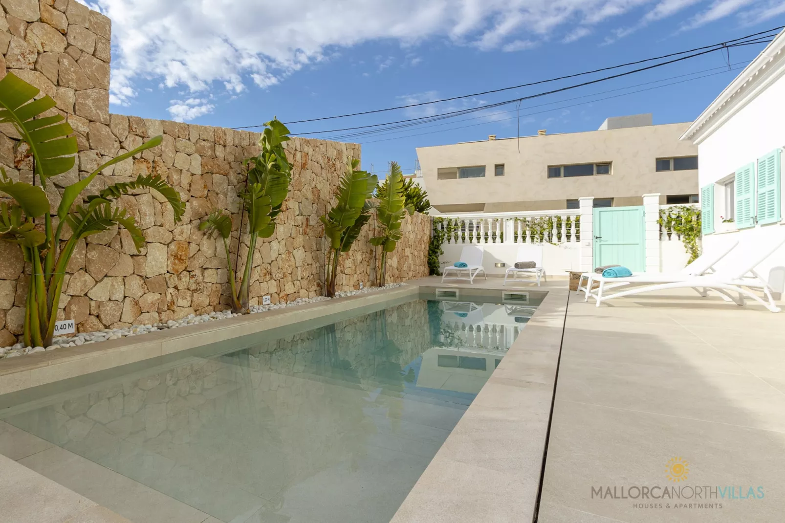Villa Veles Dos: Tu Escapada de Lujo Frente al Mar-Schwimmbad