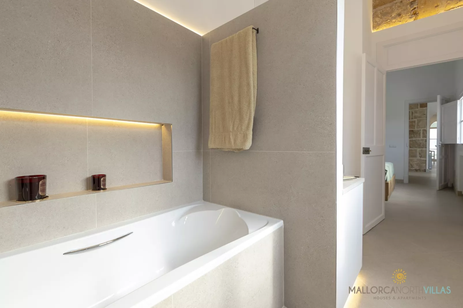 Villa Veles Dos: Tu Escapada de Lujo Frente al Mar-Badezimmer