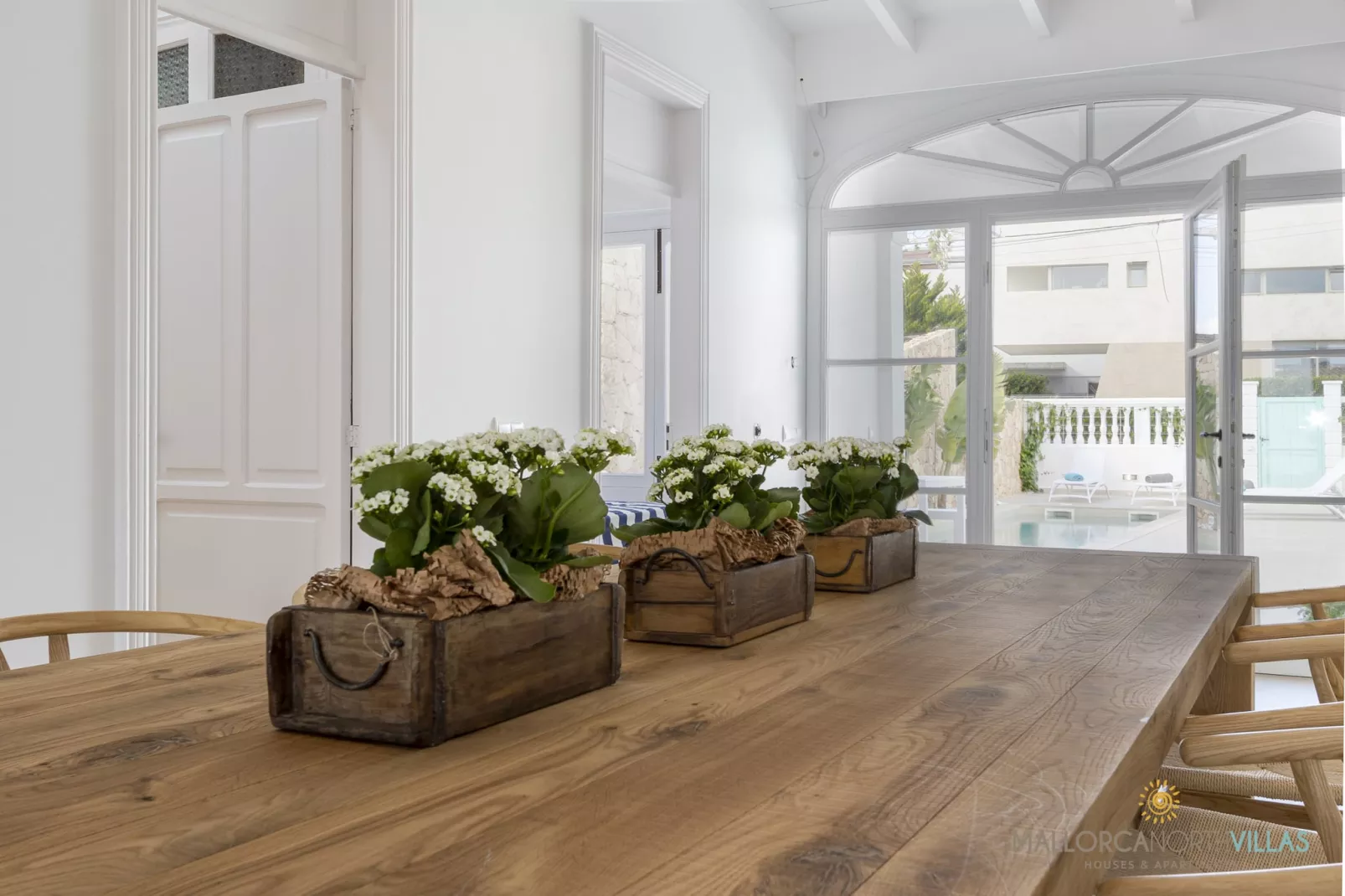 Villa Veles Dos: Tu Escapada de Lujo Frente al Mar-Ambiente