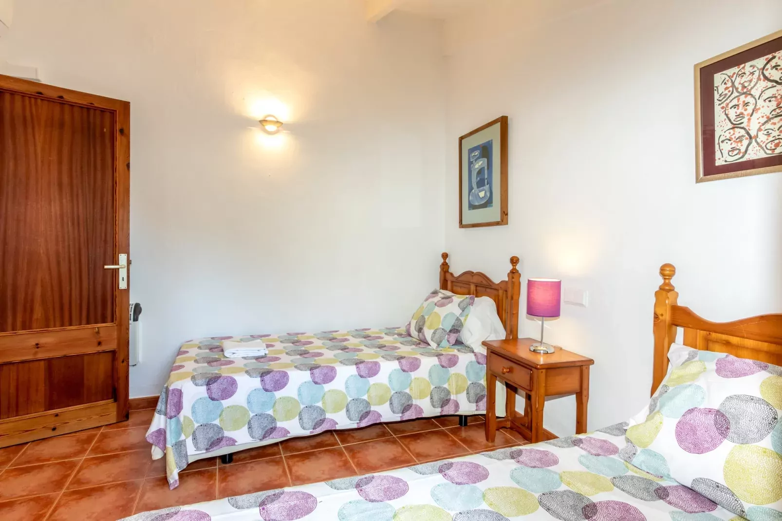 Casa Joana Acogedora Casa de Pueblo con Terraza-Bedroom