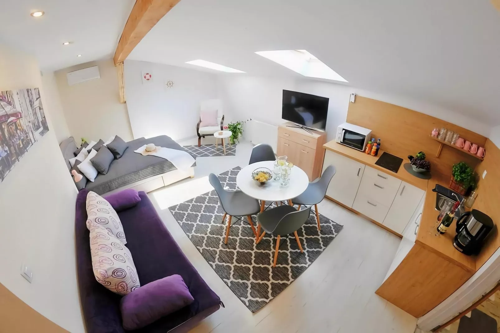 Studio 3-osobowe nr 1 30 m2 na poddaszu Ustronie Morskie-Living room
