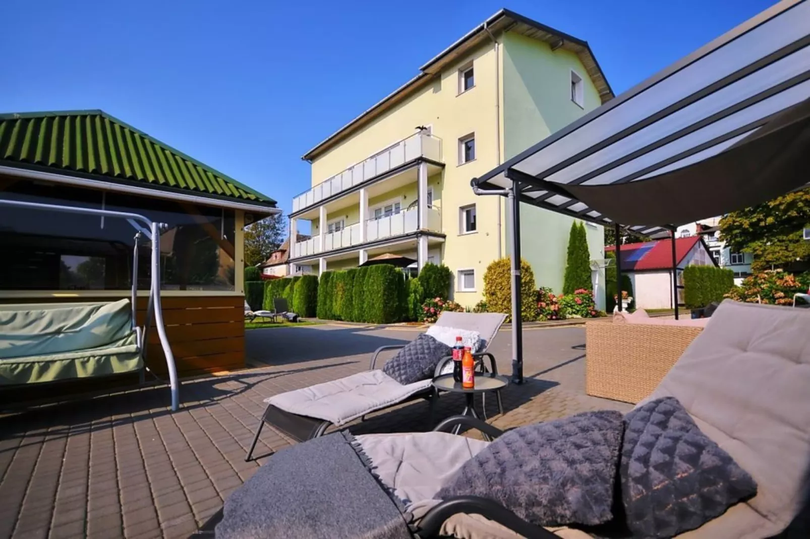 	Studio 2-osobowe nr 2 17 m2 na poddaszu Ustronie Morskie-Terrace balcony