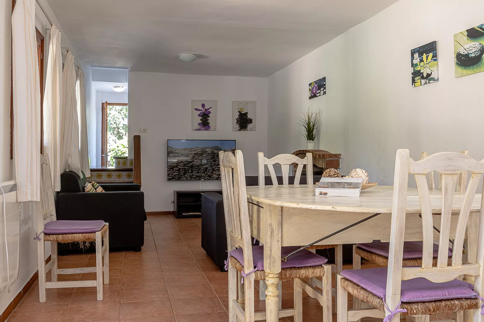 VILLA LAS PALMERAS IDEAL PARA TELETRABAJAR EN POLL-Dining room