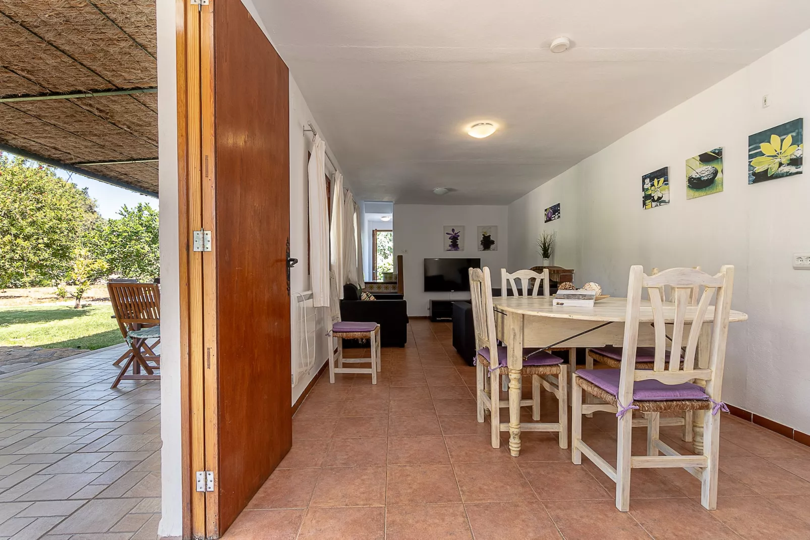 VILLA LAS PALMERAS IDEAL PARA TELETRABAJAR EN POLL-Dining room