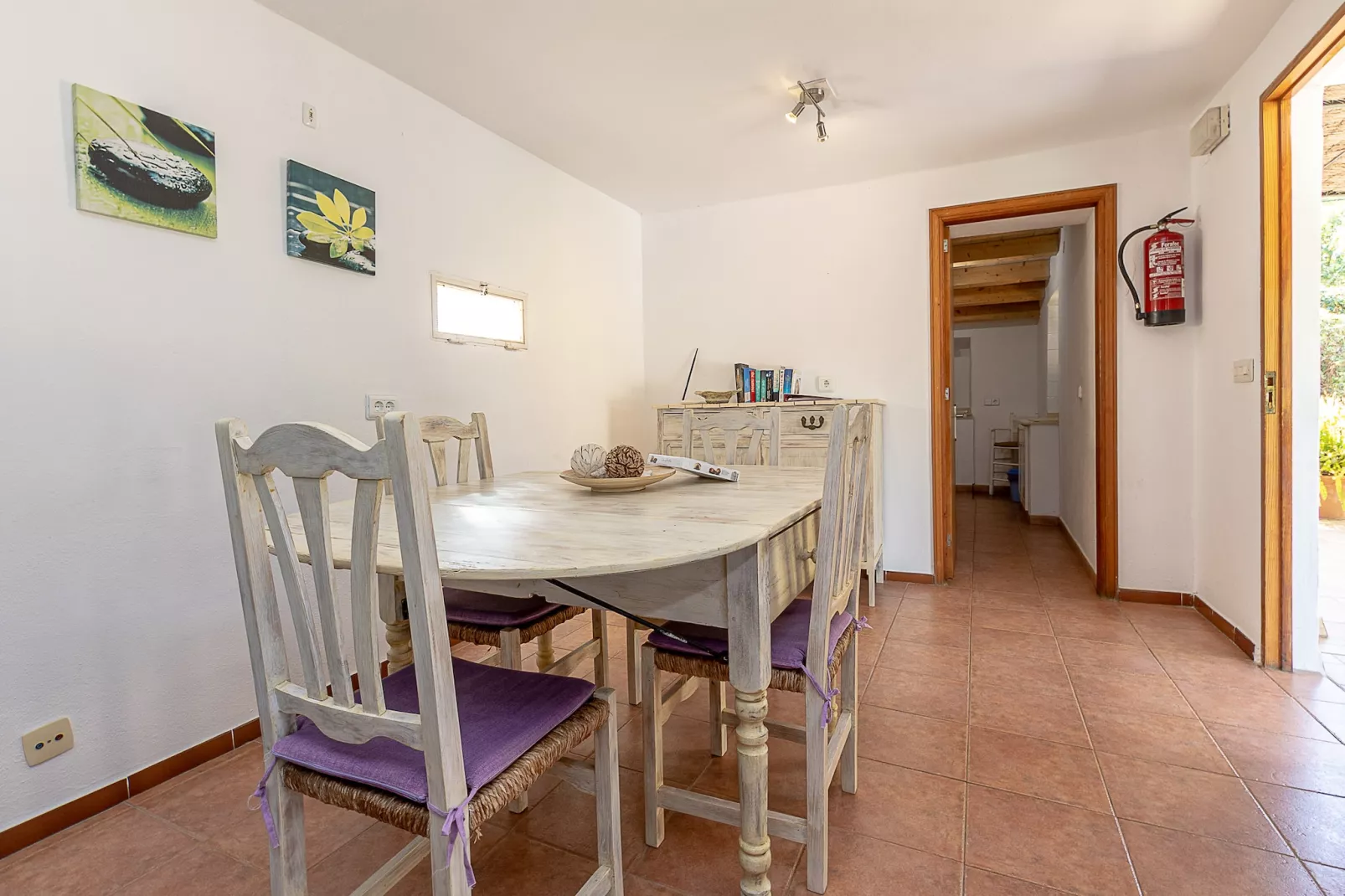 VILLA LAS PALMERAS IDEAL PARA TELETRABAJAR EN POLL-Dining room
