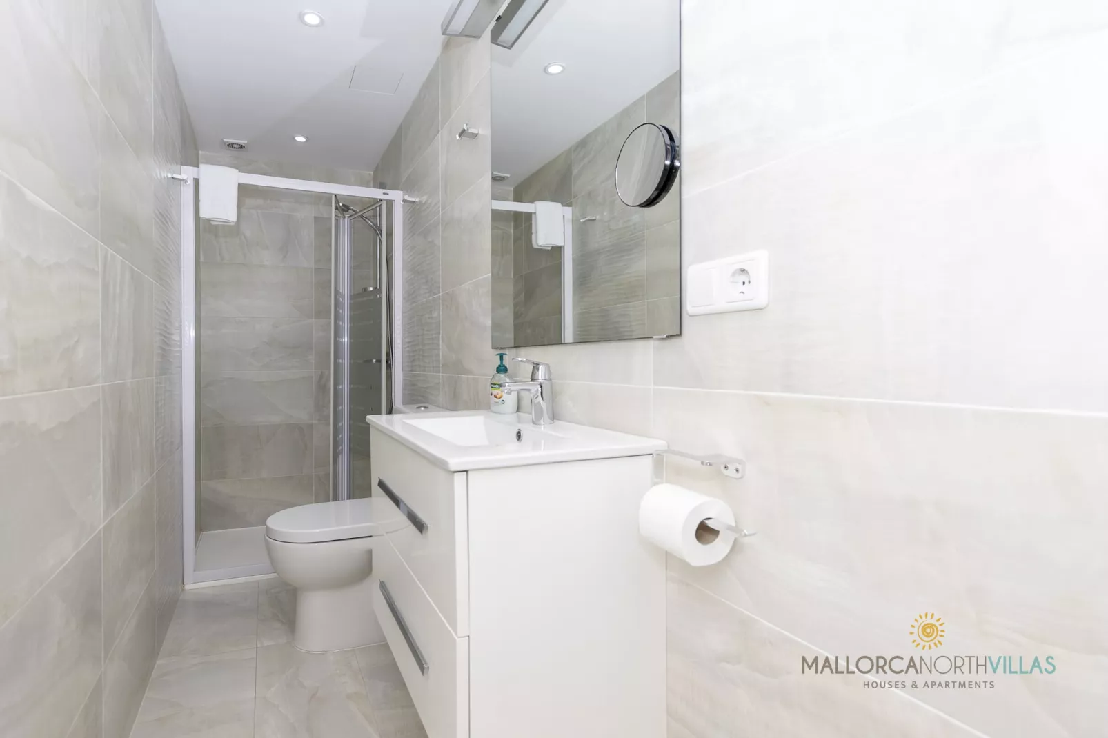 Can Watson Apartamento en Puerto de Pollensa-Bathroom