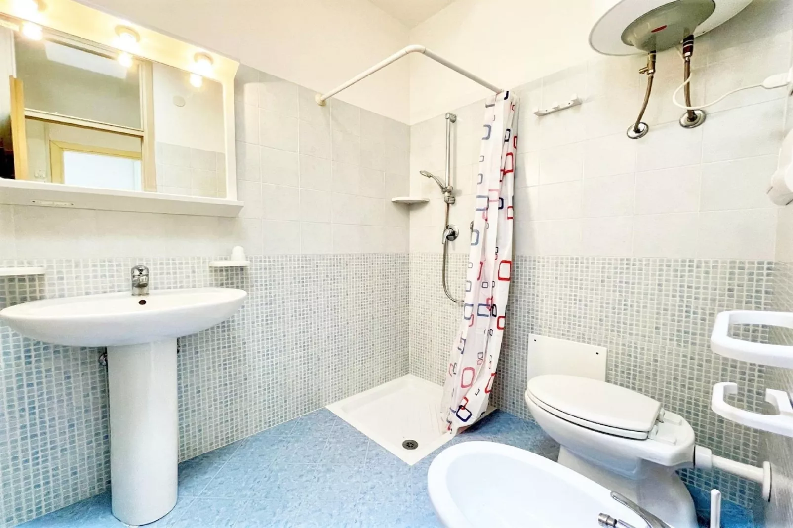 LN 24/90-Bathroom