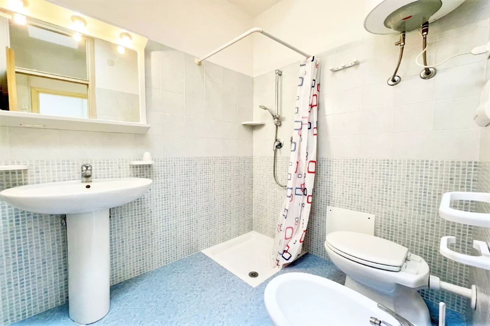 LN 32/95-Bathroom