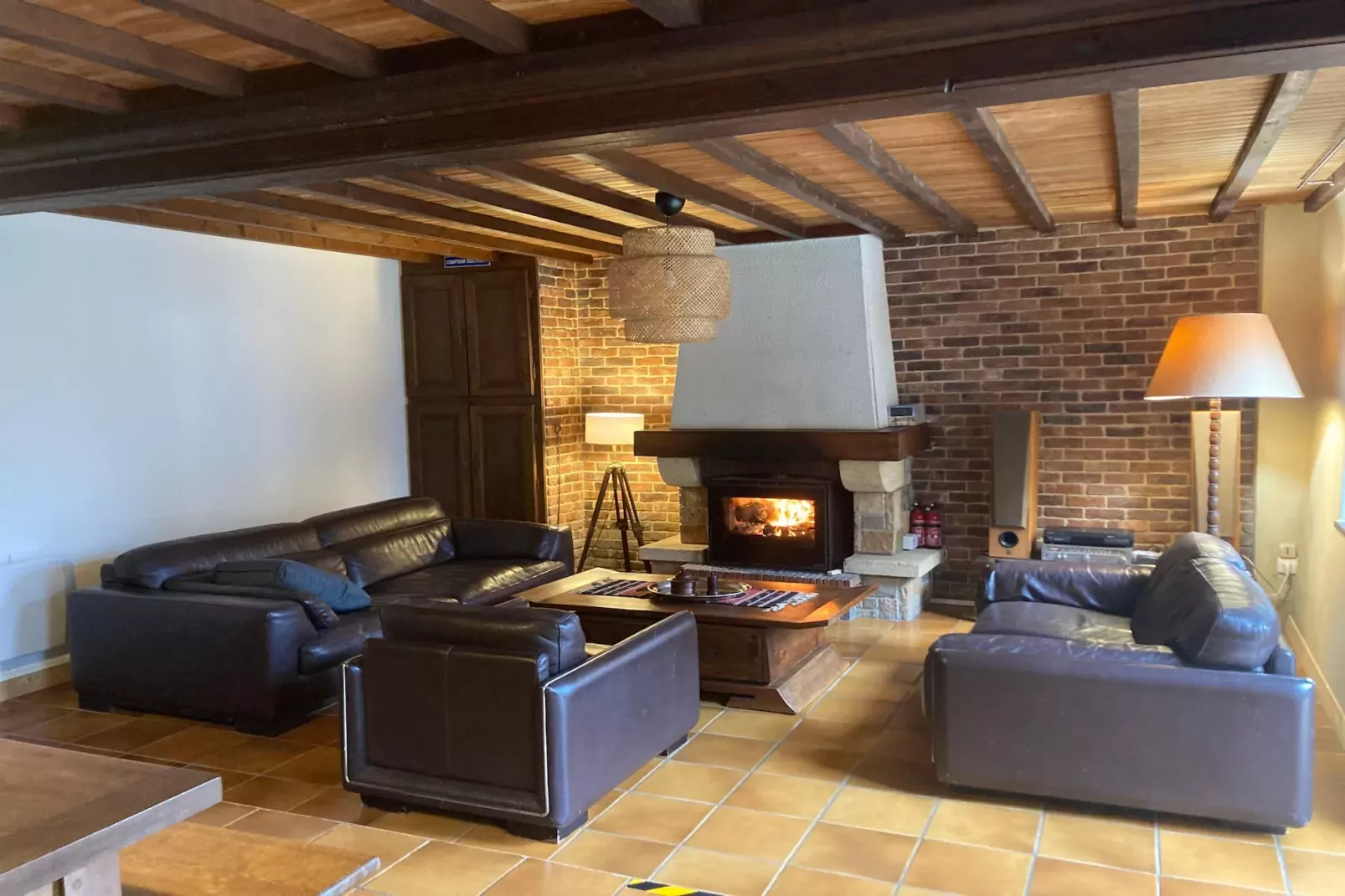 MAISON VIROLE-Salon
