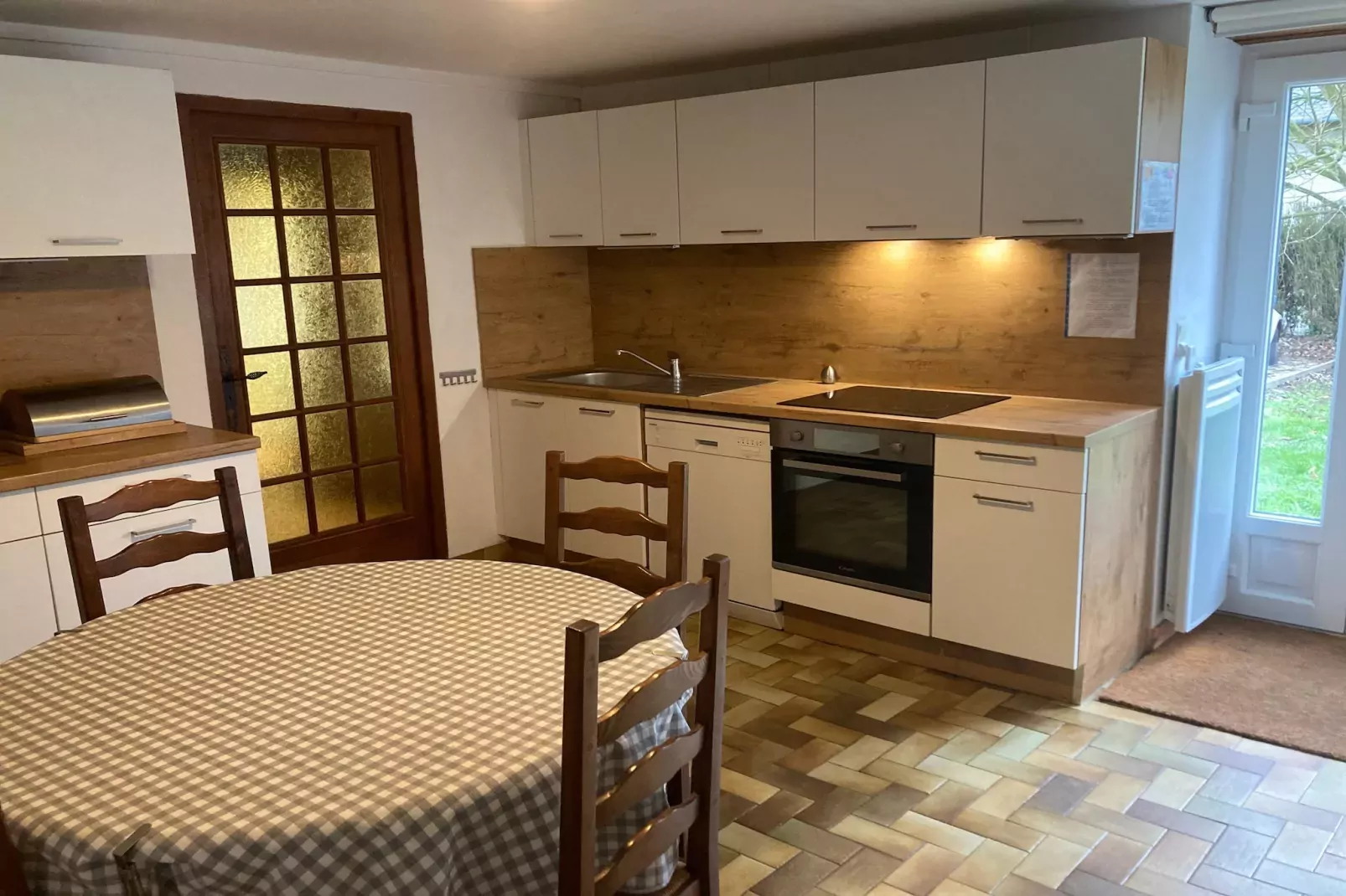 MAISON VIROLE-Cuisine
