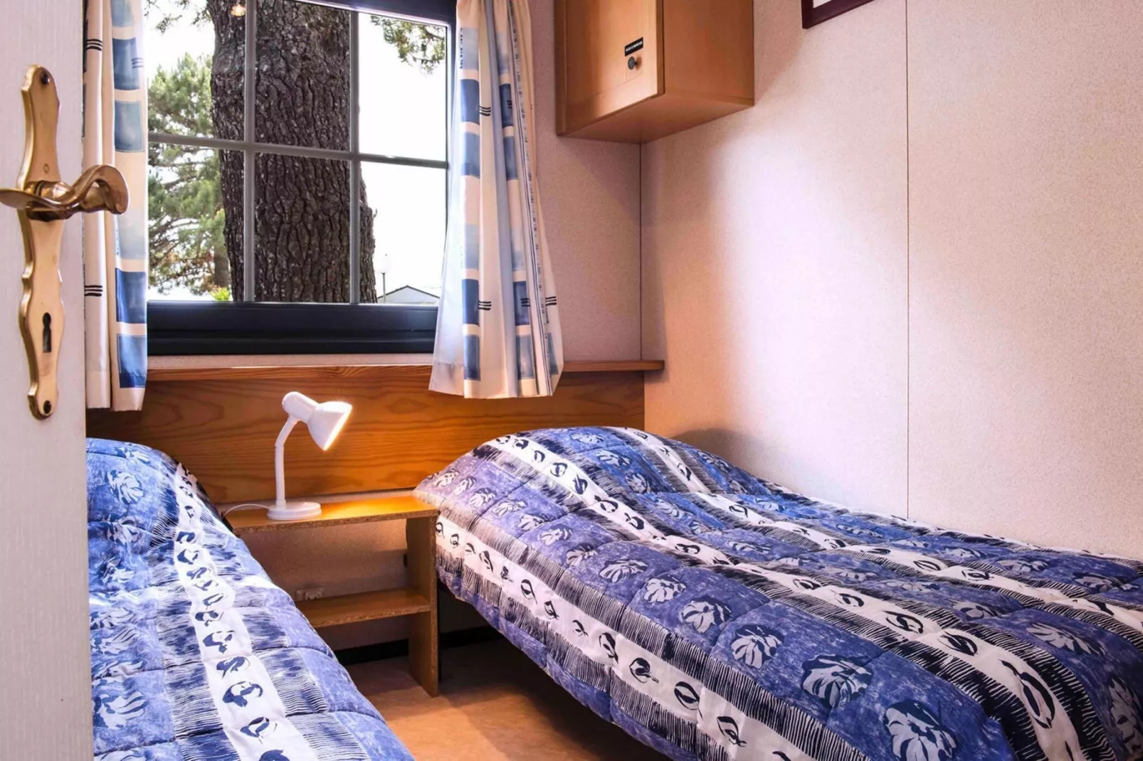Domaine Les Mûriers Vendres-Plage // mobilhome 2 chambres-Bedroom