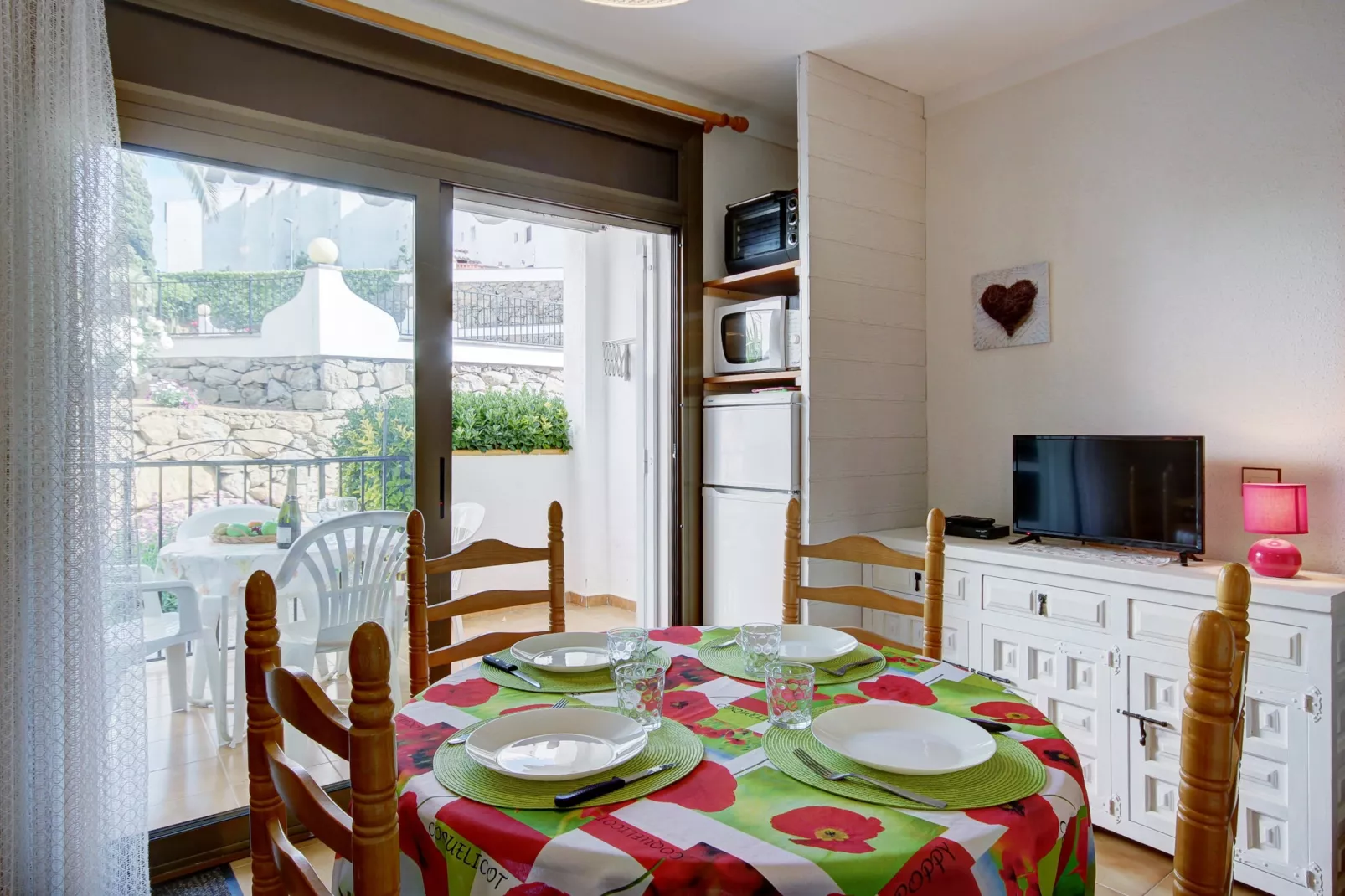 JARDINS 2  B Bj 27 Roses-Esszimmer