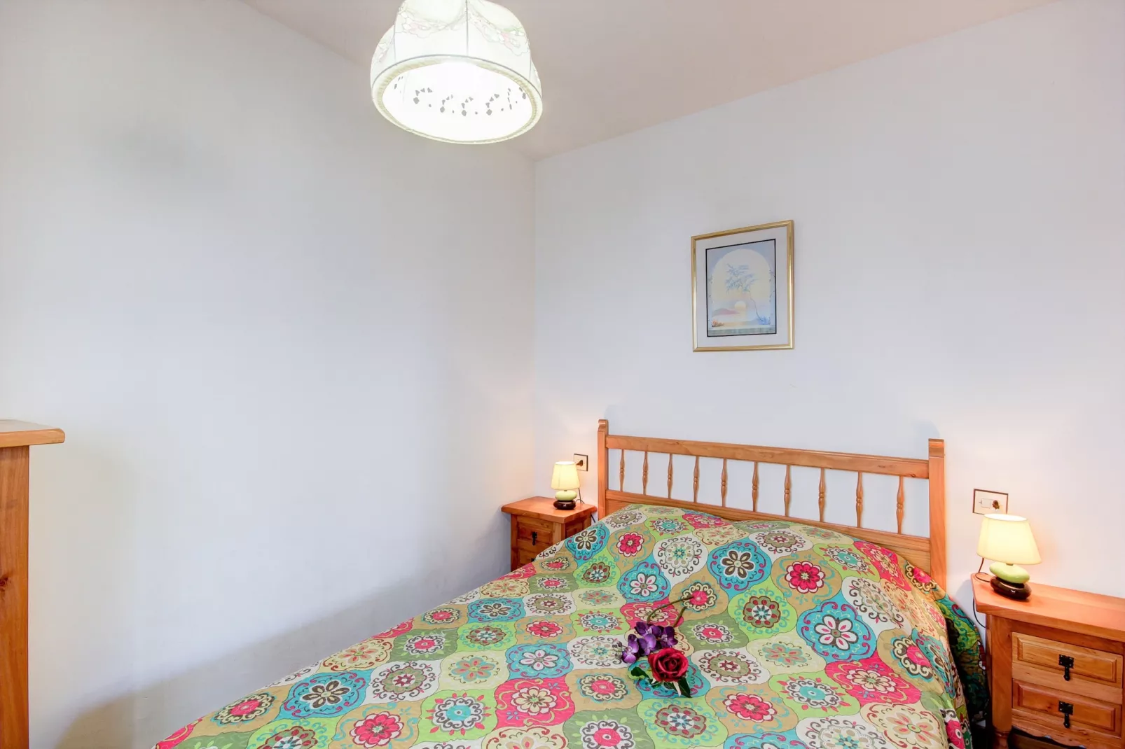 JARDINS 2  B Bj 27 Roses-Schlafzimmer