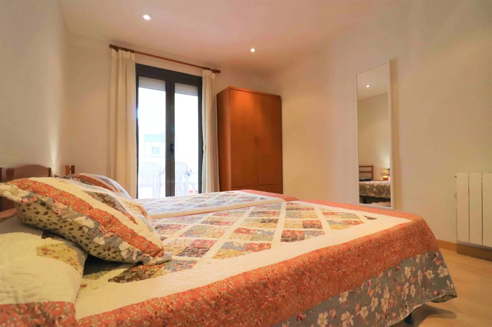 P.C. TRAMUNTANA 2 1 Roses-Bedroom